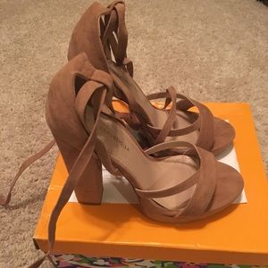 7.5 Wrap heels Brand New